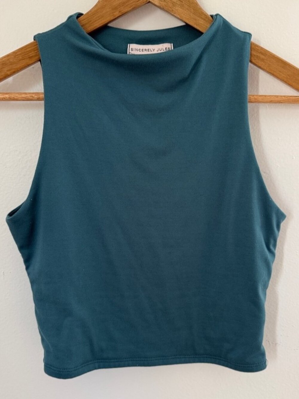 Neck Cropped Tank size small